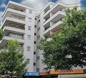 2* Hotell Amadeus